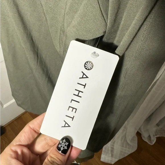 NWT- Athleta from the Power of She collection - Picture 6 of 10